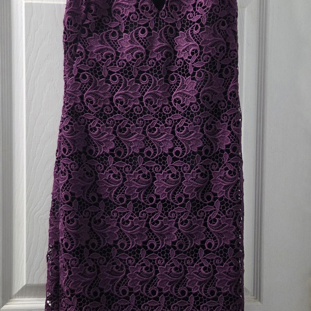 Alice + Olivia Plum Lace Midi Dress - Picture 2 of 6